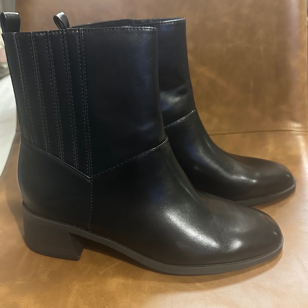 Universal Thread Black Ashley Low Ankle Boots Women's